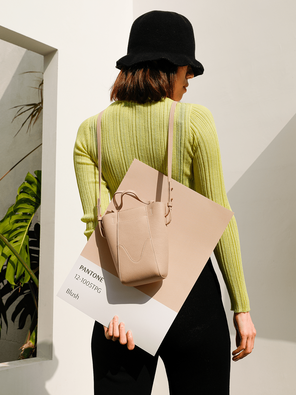 Blush 2025 bucket bag