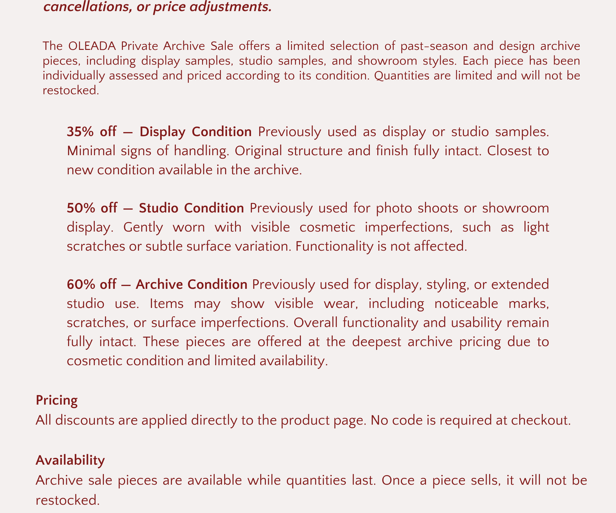 OLEADA SAMPLE Apparel and Accessories > Women > Work Bag AnyWear AnyDuffle (Sample)